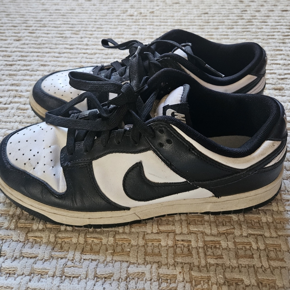 Nike Black and White Athletic Shoes